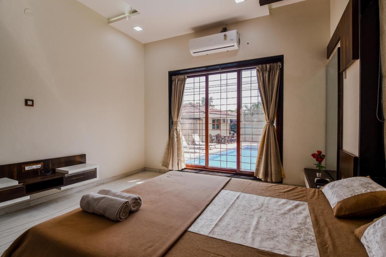 Lifeline Villas - Luxurious Taraangan 4 Mountain View Villa With Biggest Pool And Huge Open Area Lonavla Exterior foto
